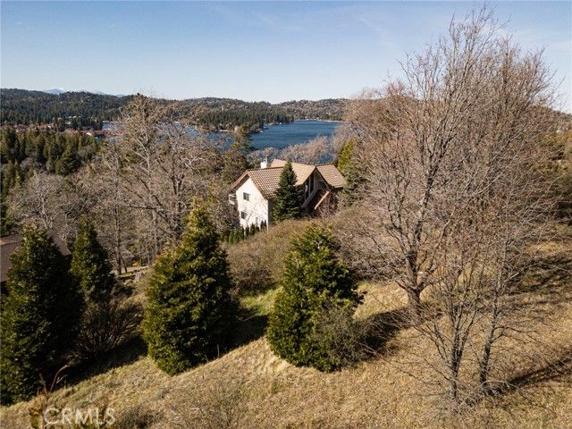 137 Mill Pond Road, Lake Arrowhead, CA 92352