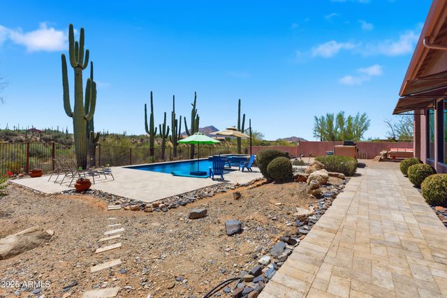 41455 N IRONWOOD Bluff, Cave Creek, AZ 85331
