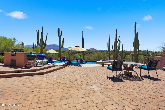41455 N IRONWOOD Bluff, Cave Creek, AZ 85331