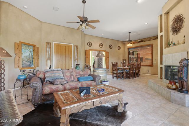 41455 N IRONWOOD Bluff, Cave Creek, AZ 85331