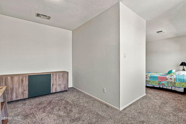 4404 LOMA DE ORO Drive, El Paso, TX 79934