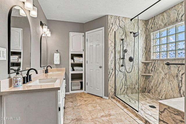 4404 LOMA DE ORO Drive, El Paso, TX 79934