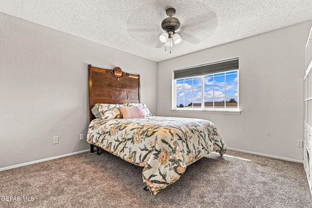 4404 LOMA DE ORO Drive, El Paso, TX 79934
