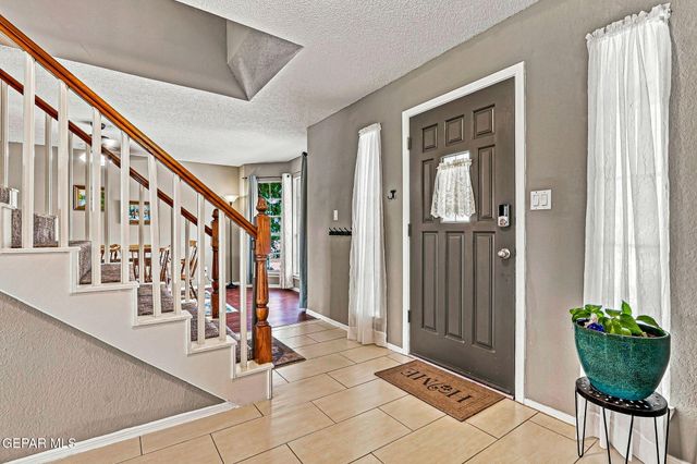 4404 LOMA DE ORO Drive, El Paso, TX 79934