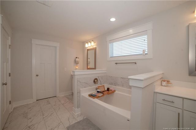 1537 Creekwood Road, Hope Mills, NC 28348