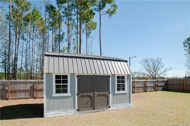 1537 Creekwood Road, Hope Mills, NC 28348