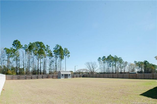 1537 Creekwood Road, Hope Mills, NC 28348