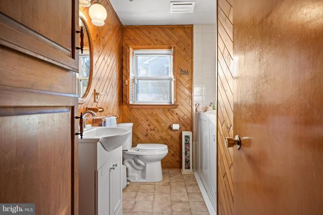 192 HENDRICKS AVE, Vineland, NJ 08360