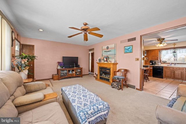 192 HENDRICKS AVE, Vineland, NJ 08360