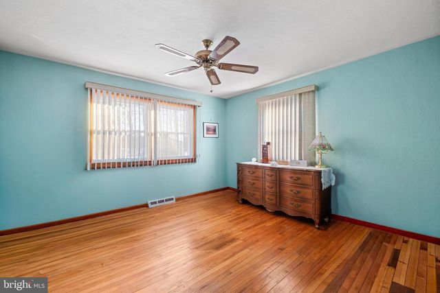 192 HENDRICKS AVE, Vineland, NJ 08360