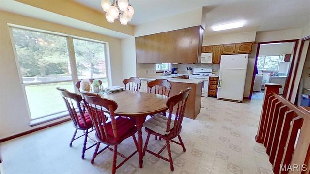 3877 Highway D, Defiance, MO 63341