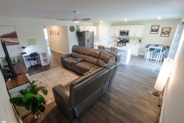 1014 S Welcome Road, Greenville, SC 29611