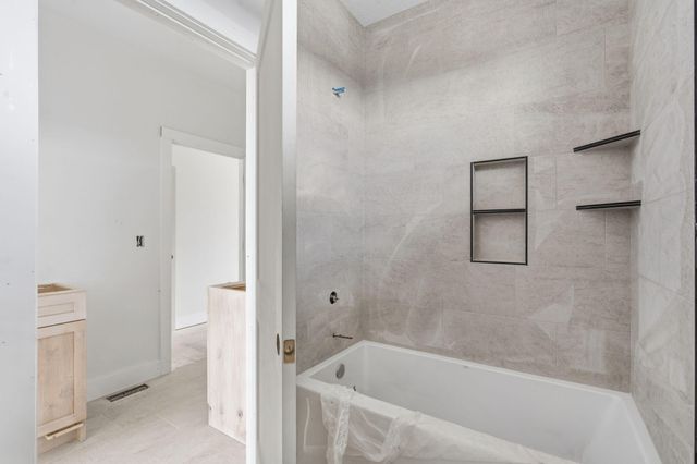 2930 E Kemmling Lane, Springfield, MO 65804