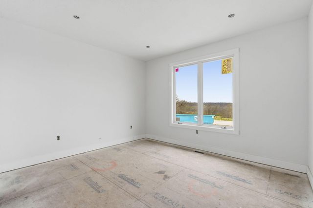 2930 E Kemmling Lane, Springfield, MO 65804