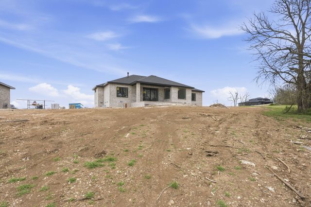 2930 E Kemmling Lane, Springfield, MO 65804