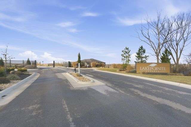 2930 E Kemmling Lane, Springfield, MO 65804