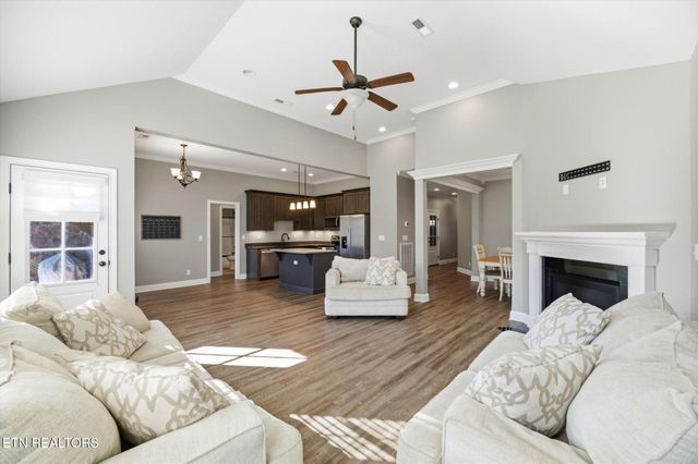 206 Zion Cove Lane, Englewood, TN 37329
