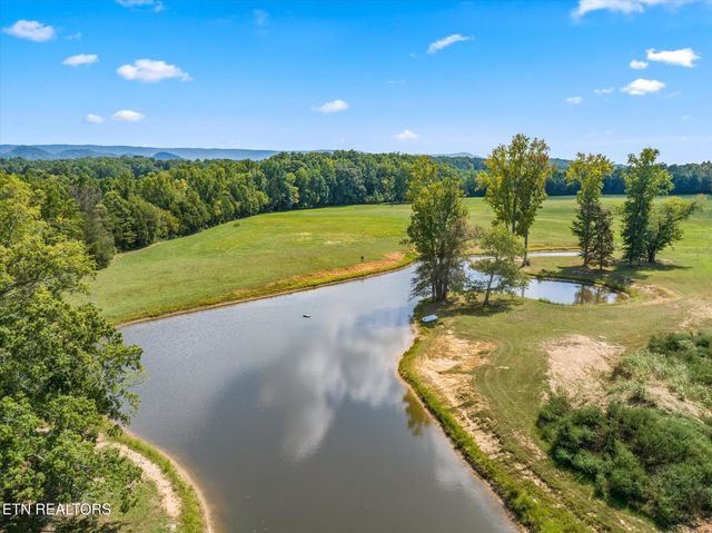206 Zion Cove Lane, Englewood, TN 37329