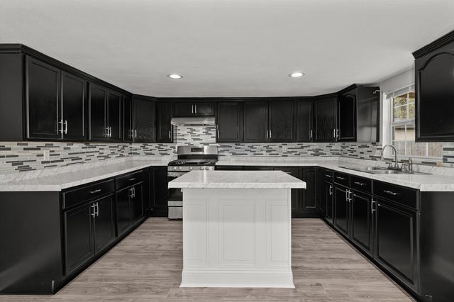 1203 Peterson Rd., Kilgore, TX 75662