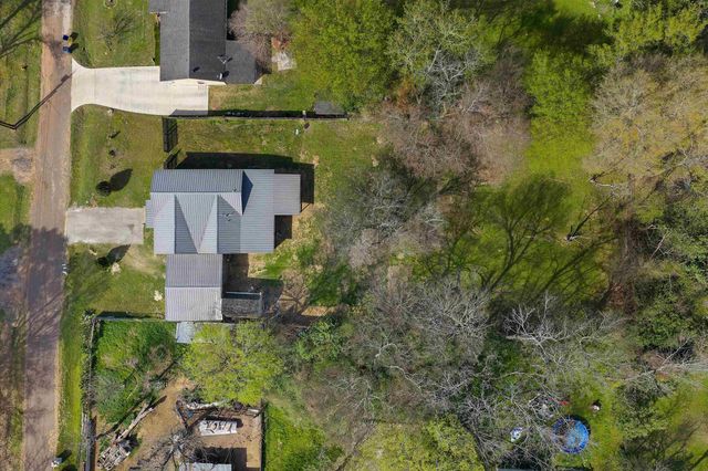 1203 Peterson Rd., Kilgore, TX 75662