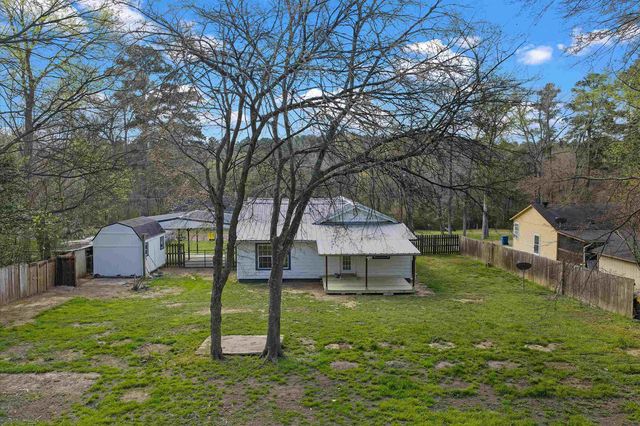 1203 Peterson Rd., Kilgore, TX 75662