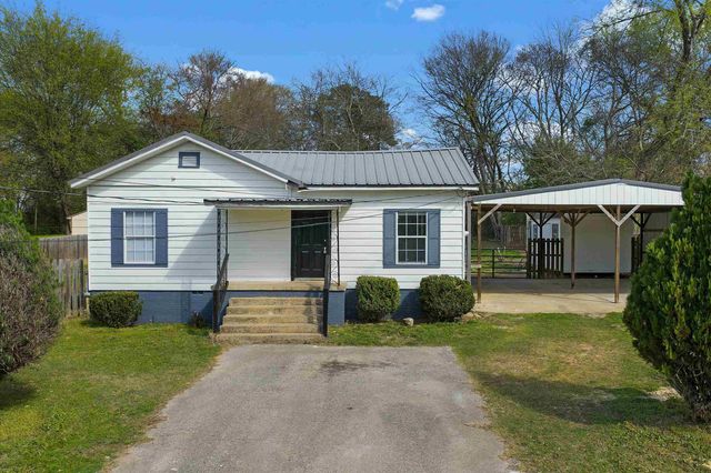 1203 Peterson Rd., Kilgore, TX 75662