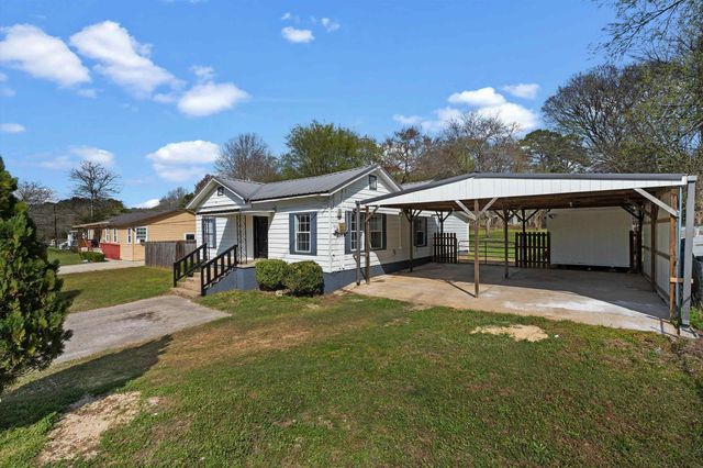 1203 Peterson Rd., Kilgore, TX 75662