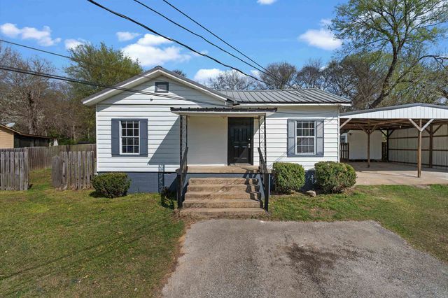 1203 Peterson Rd., Kilgore, TX 75662