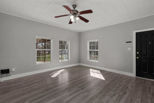 1203 Peterson Rd., Kilgore, TX 75662