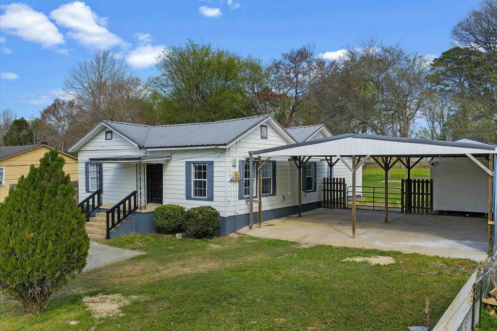 1203 Peterson Rd., Kilgore, TX 75662