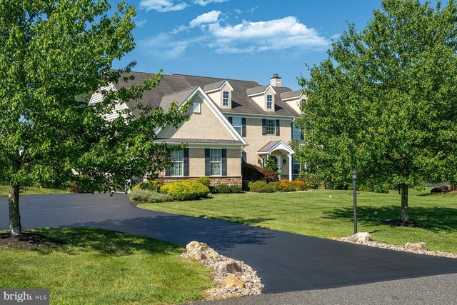962 HAMPTON RD, Collegeville, PA 19426