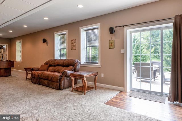 962 HAMPTON RD, Collegeville, PA 19426