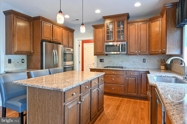 962 HAMPTON RD, Collegeville, PA 19426