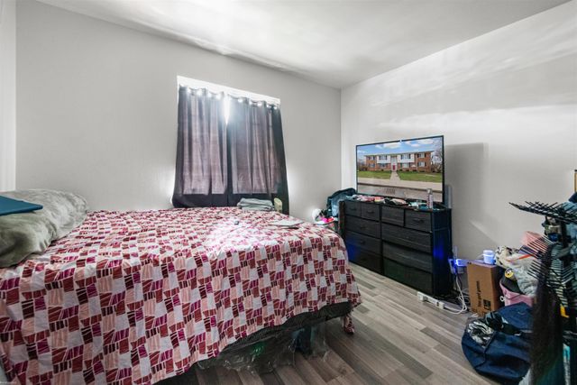 25325 Shiawassee Circle 103, Southfield, MI 48033