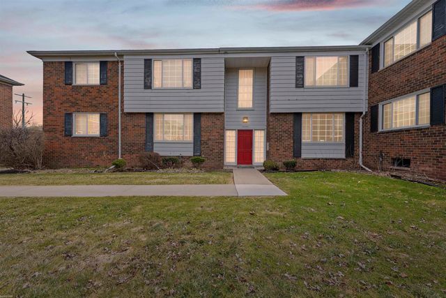 25325 Shiawassee Circle 103, Southfield, MI 48033