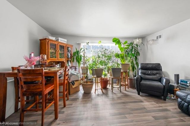 25325 Shiawassee Circle 103, Southfield, MI 48033