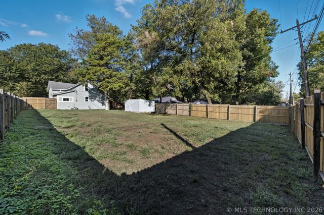 611 N Division Street, Cleveland, OK 74020