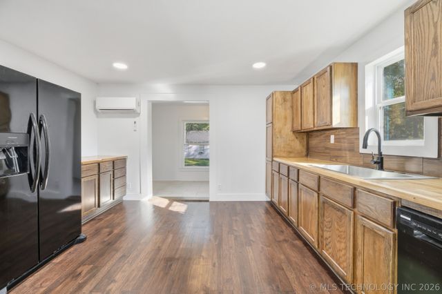 611 N Division Street, Cleveland, OK 74020