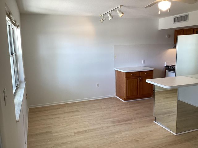 1200 Colonnades Drive 202, Fort Pierce, FL 34949