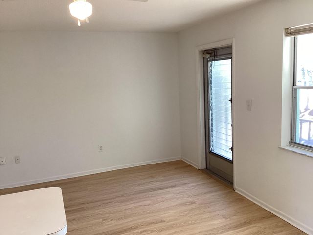 1200 Colonnades Drive 202, Fort Pierce, FL 34949