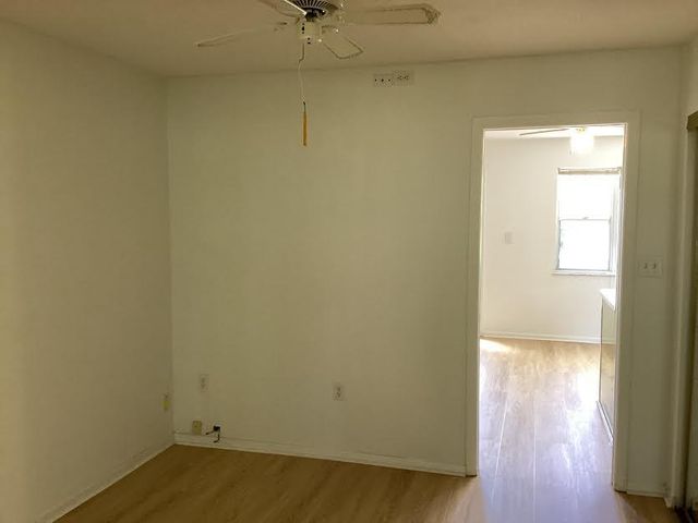 1200 Colonnades Drive 202, Fort Pierce, FL 34949