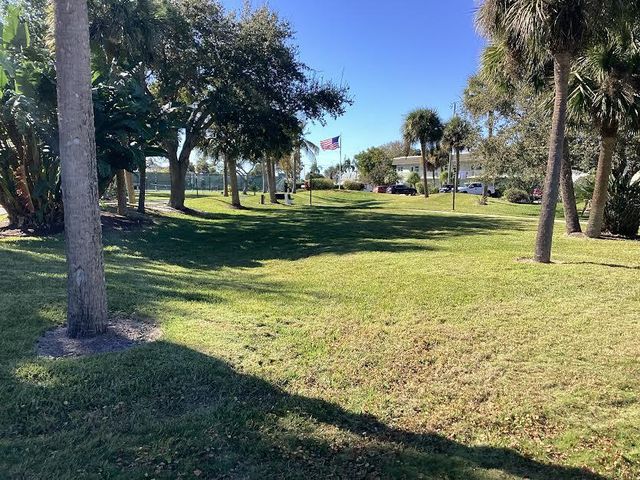 1200 Colonnades Drive 202, Fort Pierce, FL 34949