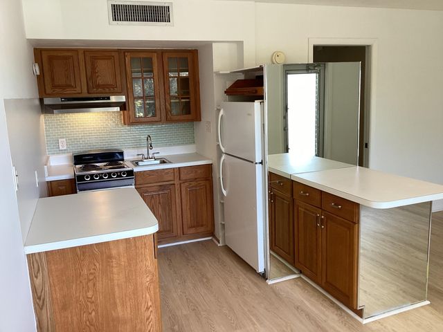 1200 Colonnades Drive 202, Fort Pierce, FL 34949