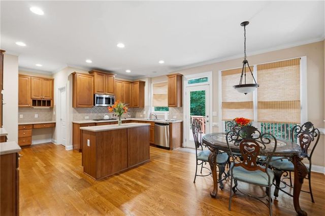 7220 Glen Cove Lane, Stone Mountain, GA 30087