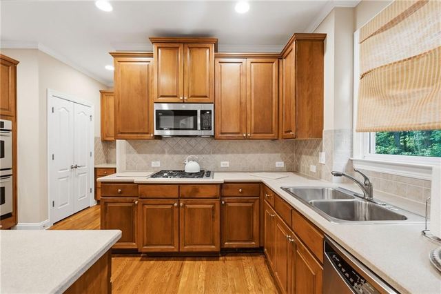7220 Glen Cove Lane, Stone Mountain, GA 30087
