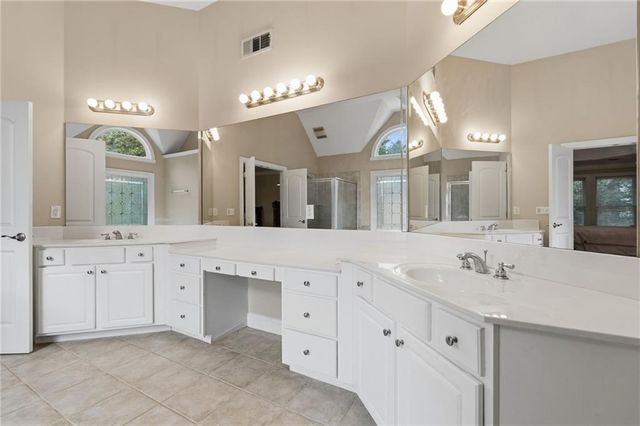 7220 Glen Cove Lane, Stone Mountain, GA 30087