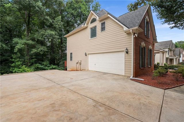 7220 Glen Cove Lane, Stone Mountain, GA 30087