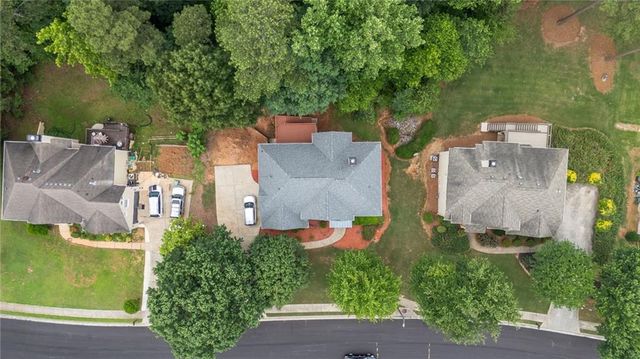 7220 Glen Cove Lane, Stone Mountain, GA 30087