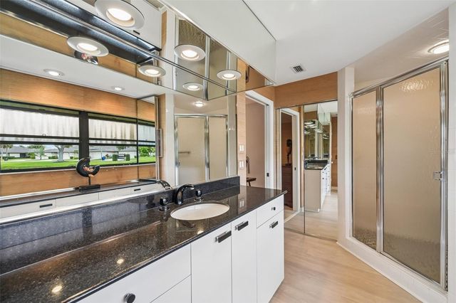 3646 GLENEAGLE DRIVE 10B, Sarasota, FL 34238