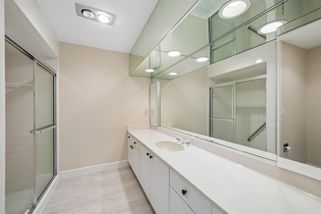 3646 GLENEAGLE DRIVE 10B, Sarasota, FL 34238